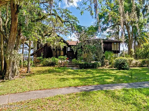 5457 River Trail Road N Jacksonville FL 32277