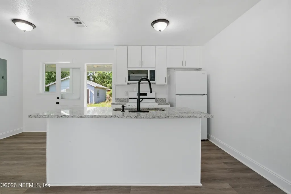 8988 Castle Boulevard Jacksonville FL 32208