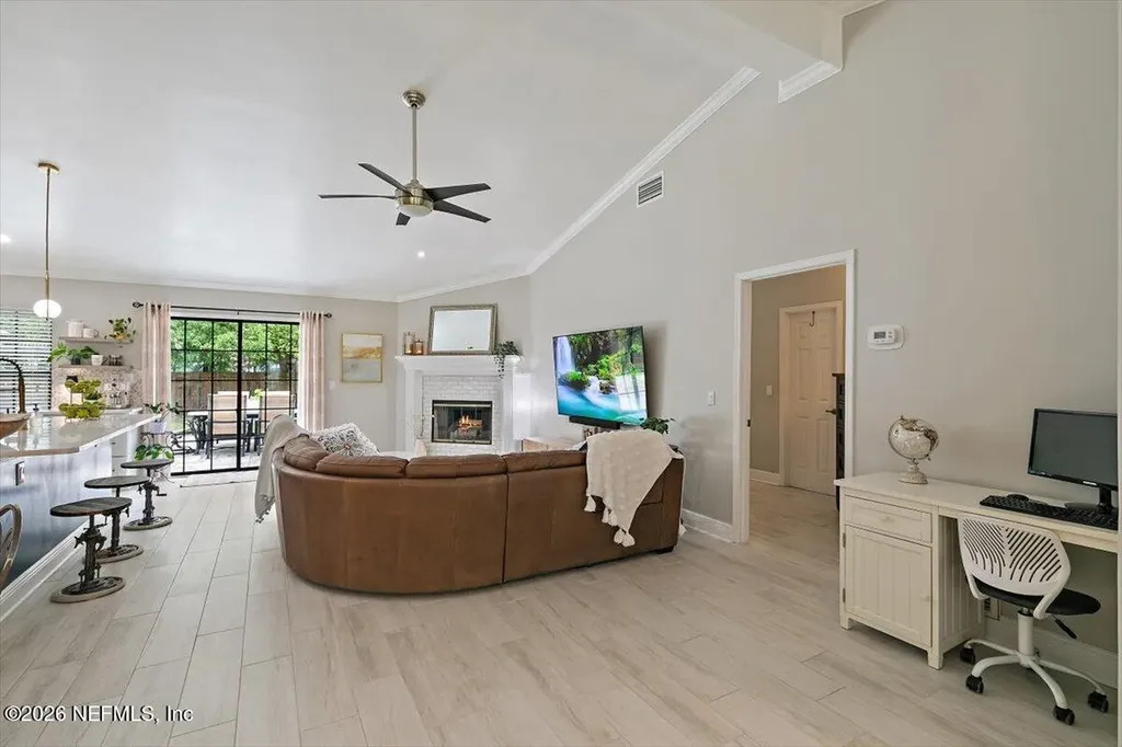 4345 Apple Tree Place Jacksonville FL 32258