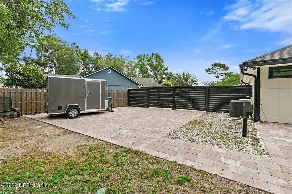 4345 Apple Tree Place Jacksonville FL 32258