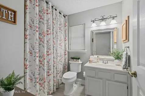 4345 Apple Tree Place Jacksonville FL 32258