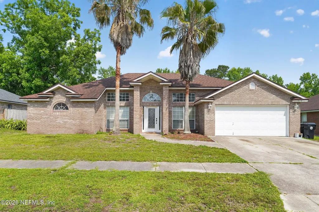 1819 The Glades Road Middleburg FL 32068