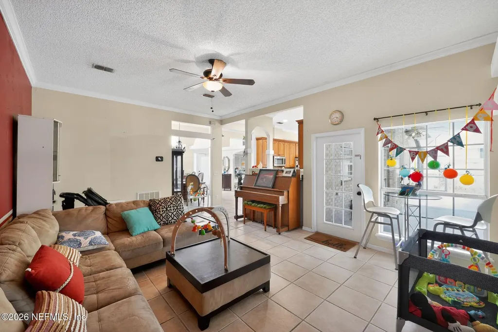 1819 The Glades Road Middleburg FL 32068