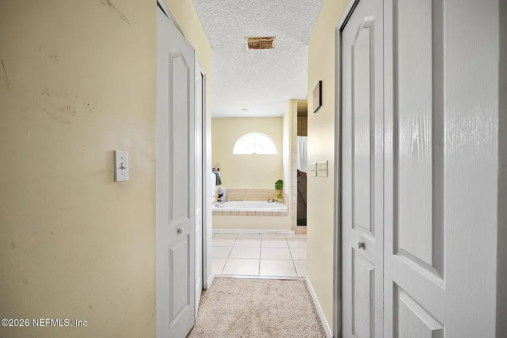 1819 The Glades Road Middleburg FL 32068