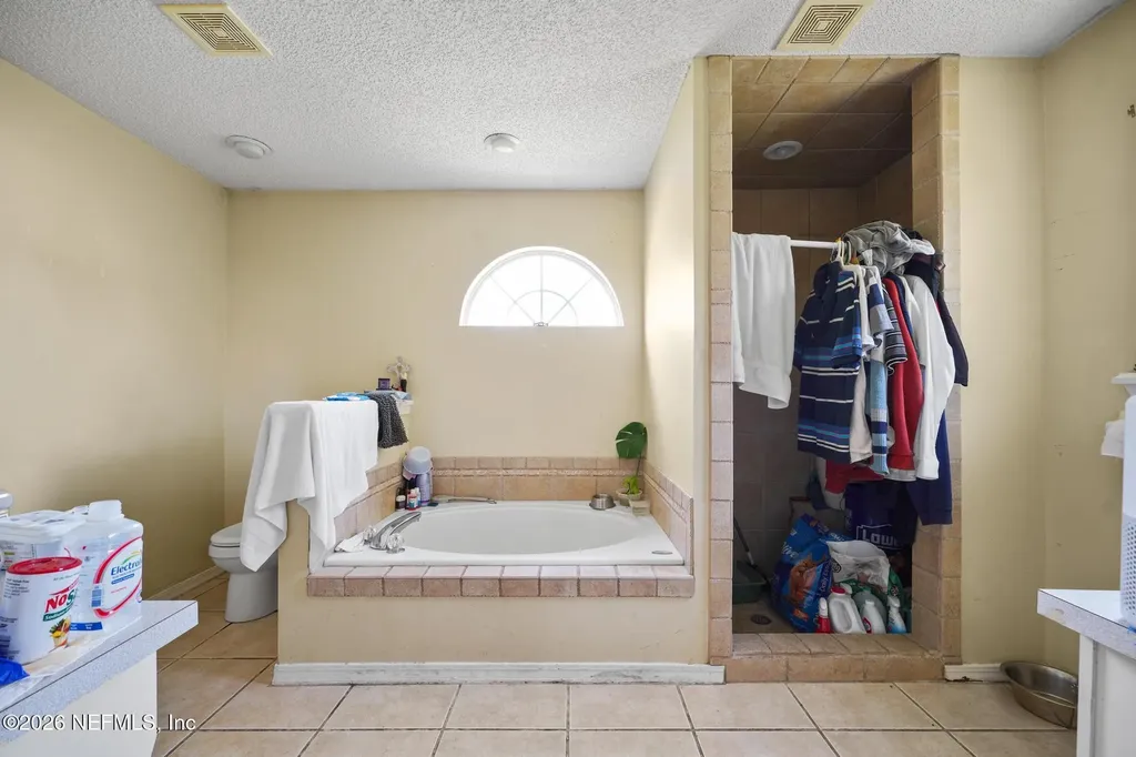 1819 The Glades Road Middleburg FL 32068