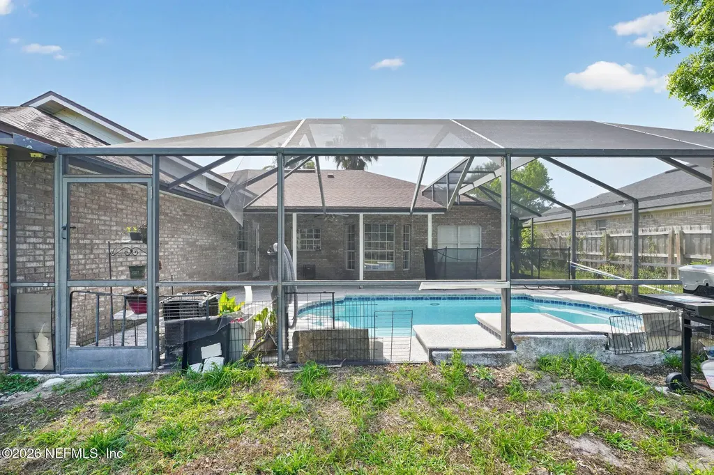 1819 The Glades Road Middleburg FL 32068