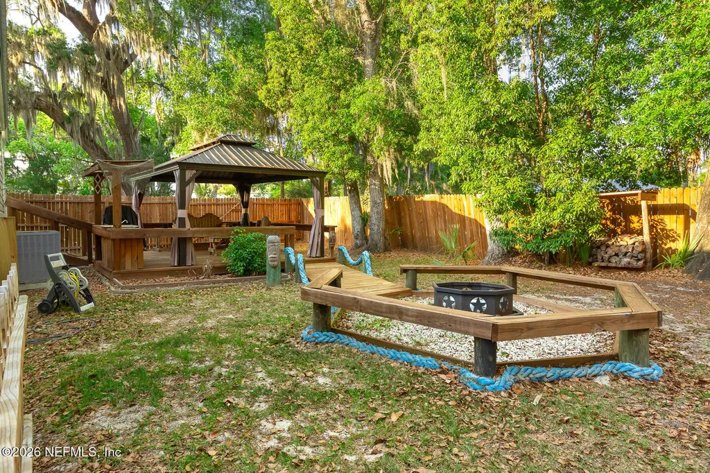 300 7th Avenue Welaka FL 32193