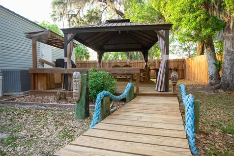 300 7th Avenue Welaka FL 32193