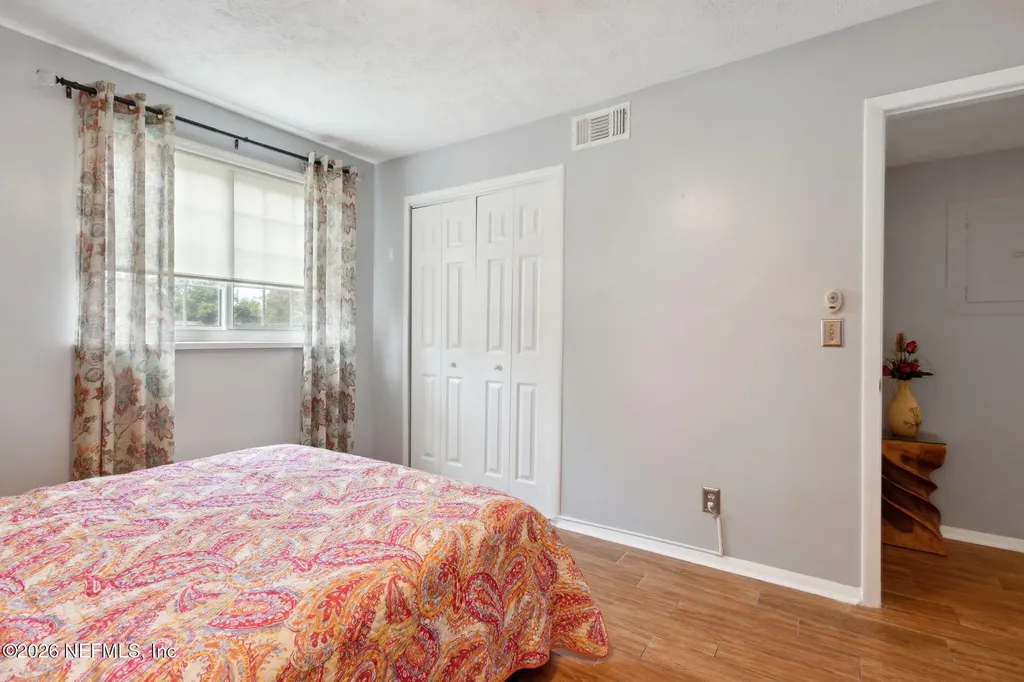 4915 Baymeadows Road Jacksonville FL 32217