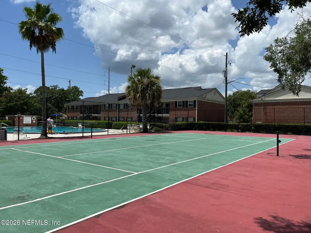 4915 Baymeadows Road Jacksonville FL 32217