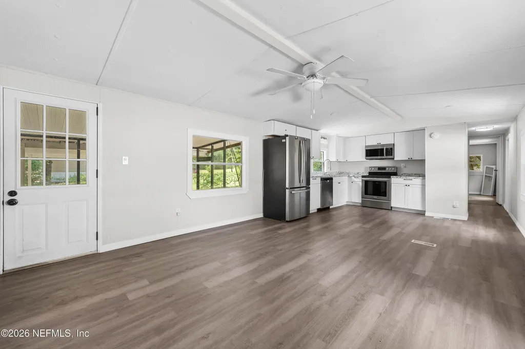 207 Milton Avenue Interlachen FL 32148