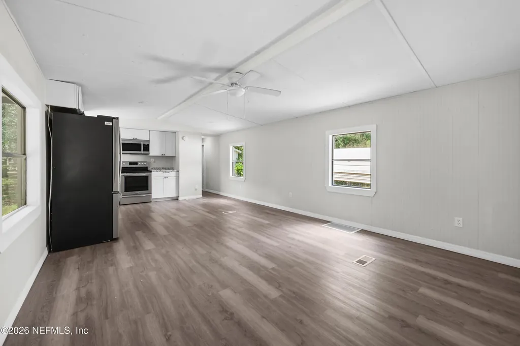 207 Milton Avenue Interlachen FL 32148
