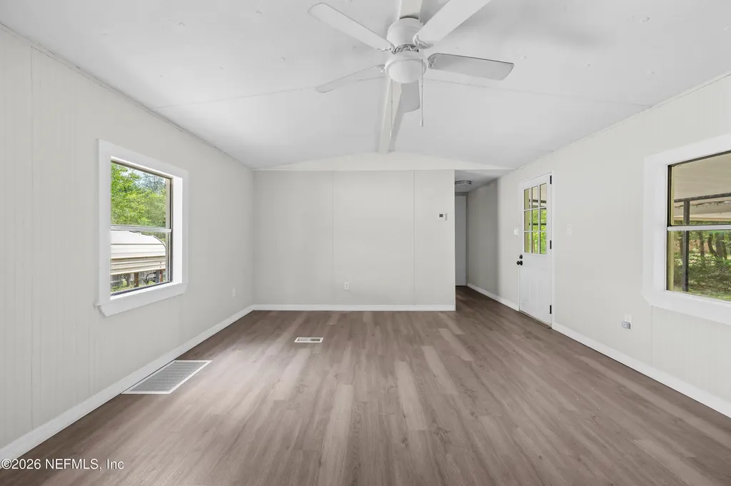 207 Milton Avenue Interlachen FL 32148