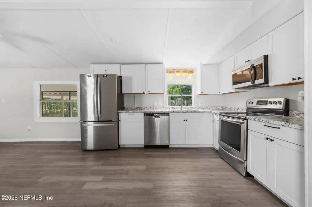 207 Milton Avenue Interlachen FL 32148