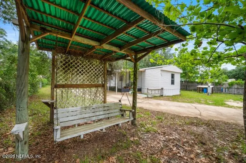 207 Milton Avenue Interlachen FL 32148