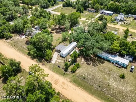 207 Milton Avenue Interlachen FL 32148