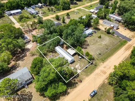 207 Milton Avenue Interlachen FL 32148