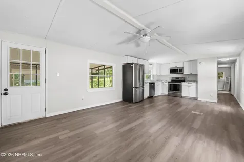 207 Milton Avenue Interlachen FL 32148