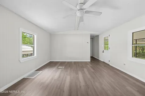 207 Milton Avenue Interlachen FL 32148