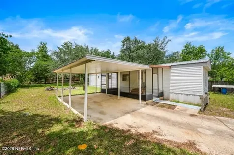 207 Milton Avenue Interlachen FL 32148