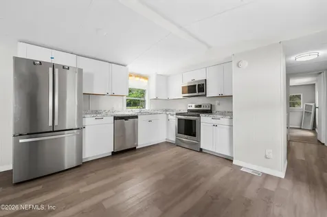 207 Milton Avenue Interlachen FL 32148