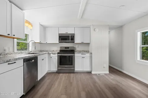 207 Milton Avenue Interlachen FL 32148
