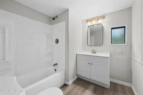 207 Milton Avenue Interlachen FL 32148