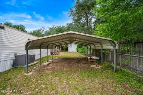 207 Milton Avenue Interlachen FL 32148