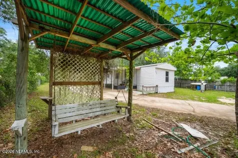 207 Milton Avenue Interlachen FL 32148