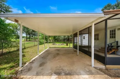 207 Milton Avenue Interlachen FL 32148