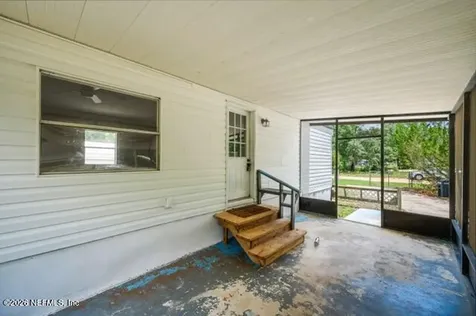 207 Milton Avenue Interlachen FL 32148