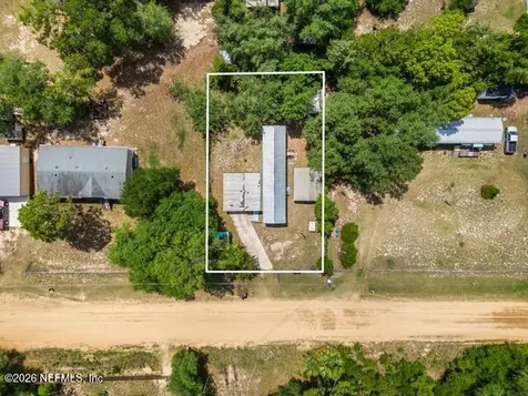 207 Milton Avenue Interlachen FL 32148