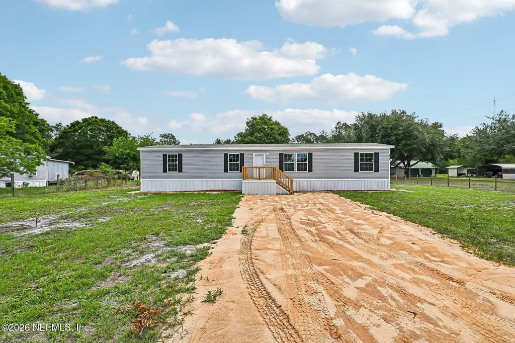 6771 SW County Road 225 Starke FL 32091