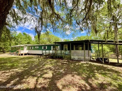 208 Country Living Circle Melrose FL 32666