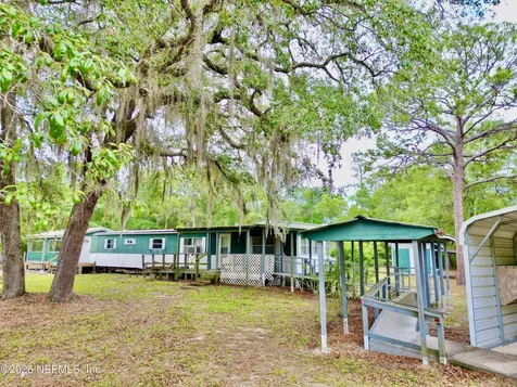 208 Country Living Circle Melrose FL 32666
