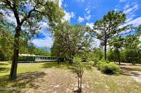 208 Country Living Circle Melrose FL 32666
