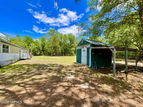 208 Country Living Circle Melrose FL 32666