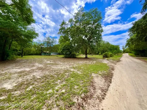 208 Country Living Circle Melrose FL 32666