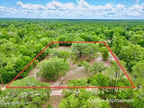 208 Country Living Circle Melrose FL 32666