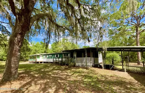 208 Country Living Circle Melrose FL 32666