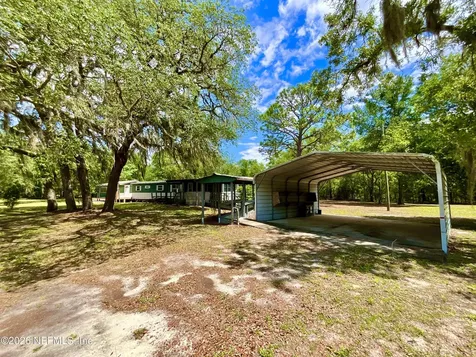 208 Country Living Circle Melrose FL 32666