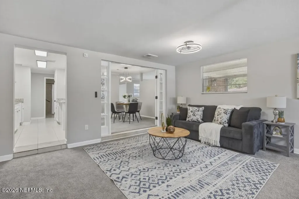 6633 Kinlock Drive W Jacksonville FL 32219
