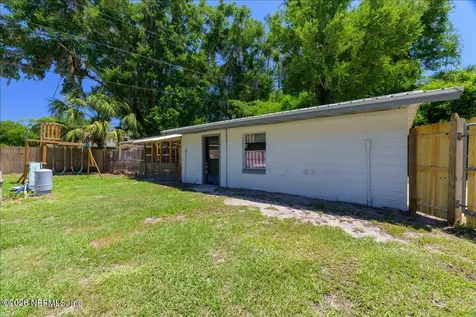 5108 Silver Lake Drive Palatka FL 32177
