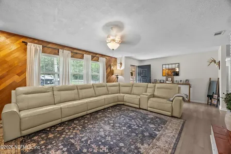 5108 Silver Lake Drive Palatka FL 32177