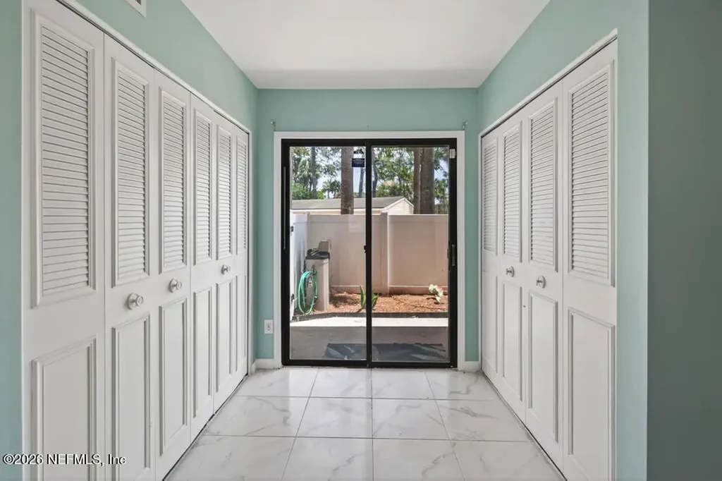 7823 La Sierra Court Jacksonville FL 32256
