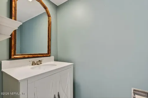 7823 La Sierra Court Jacksonville FL 32256