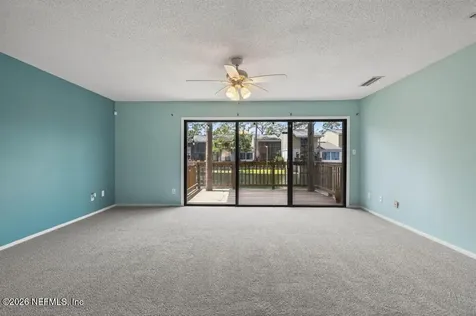 7823 La Sierra Court Jacksonville FL 32256