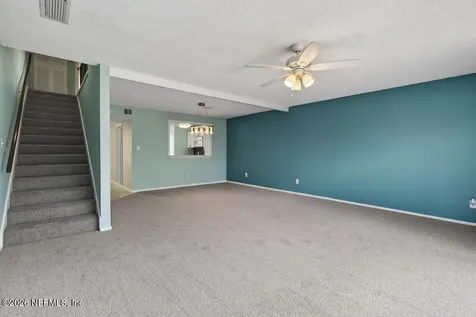 7823 La Sierra Court Jacksonville FL 32256