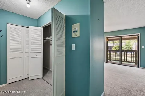 7823 La Sierra Court Jacksonville FL 32256
