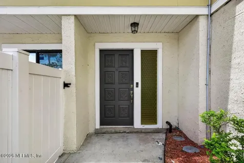 7823 La Sierra Court Jacksonville FL 32256
